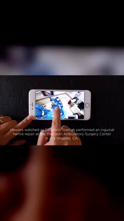 The first 360° live stream of a surgery in the US, watched on a phone